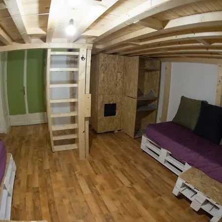 Hostel Cloud 9 Bucharest