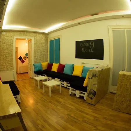 Hostel Cloud 9